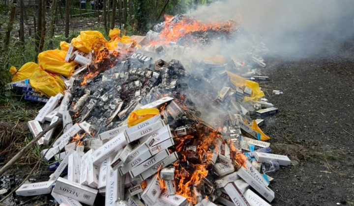 Quản lý thị trường Đồng Tháp: Tiêu hủy gần 130.000 bao thuốc lá điếu nhập lậu