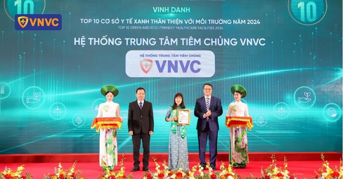 VNVC được vinh danh top 10 doanh nghiệp xanh và phát triển bền vững 2024