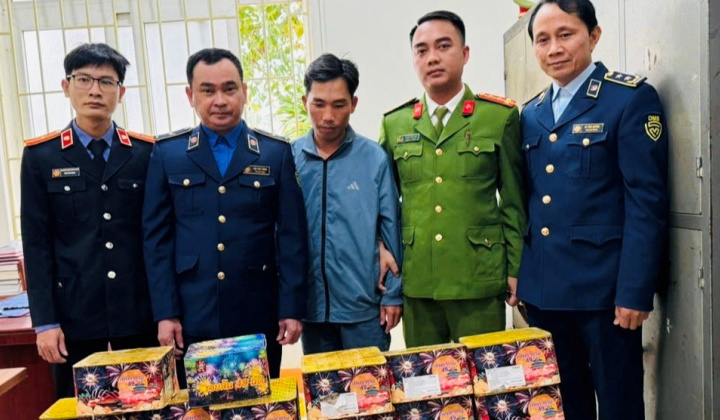 Quản lý thị trường Nghệ An: Tạm giữ 44,5 kg pháo các loại