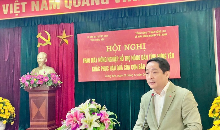 10 máy nông nghiệp của VEAM đến với bà con bị ảnh hưởng bởi bão số 3 tại Hưng Yên