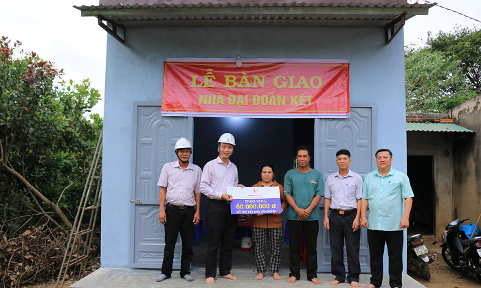 Công ty thủy điện Buôn Kuốp: Trao nhà tình nghĩa cho hộ nghèo ở Đắk Lắk