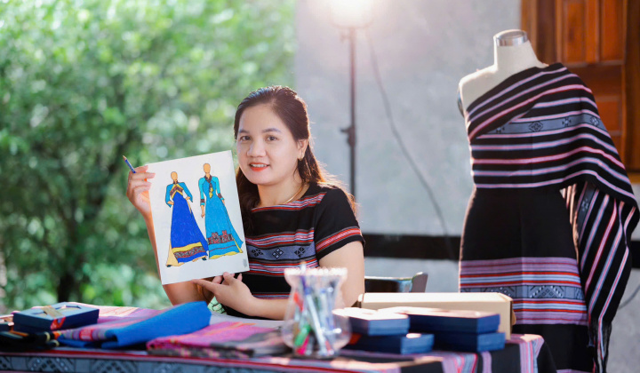 Nâng tầm thương hiệu thổ cẩm Làng Teng