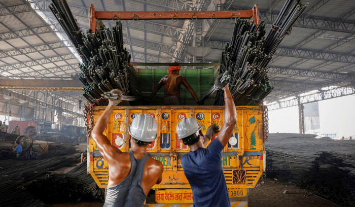 Ấn Độ đề xuất thuế tự vệ lên đến 25% đối với thép nhập khẩu