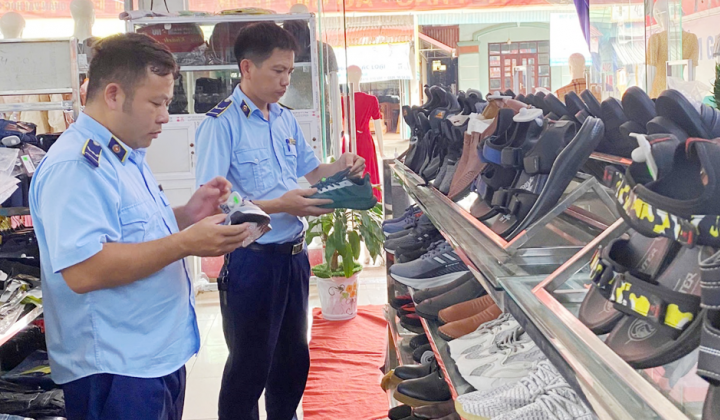 Cục QLTT Hà Nam: Tăng cường chống hàng giả trong hoạt động thương mại điện tử