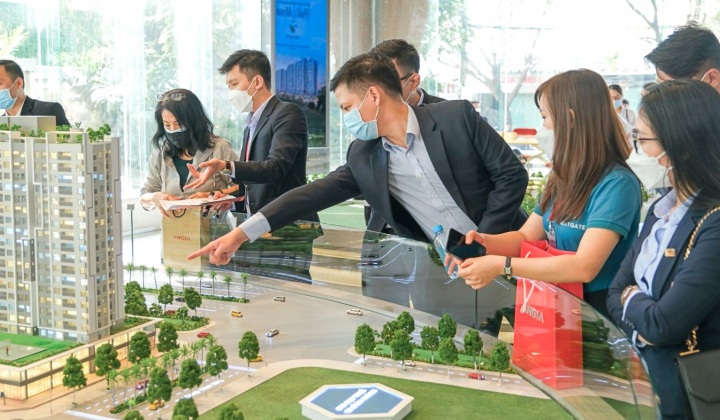 Savills: Tâm lý "Sợ bỏ lỡ" đang khiến nhiều người chốt mua nhanh bất động sản