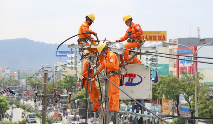 Tập trung đảm bảo cung cấp điện dịp nghỉ Giỗ Tổ Hùng Vương và Lễ 30/4, 1/5