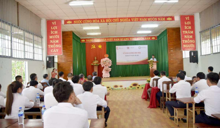 Đại học Bách khoa Hà Nội khai giảng lớp đại học ngành kỹ thuật vật liệu