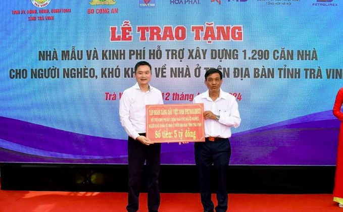 Petrolimex ủng hộ 5 tỷ đồng xây nhà tặng người nghèo tỉnh Trà Vinh