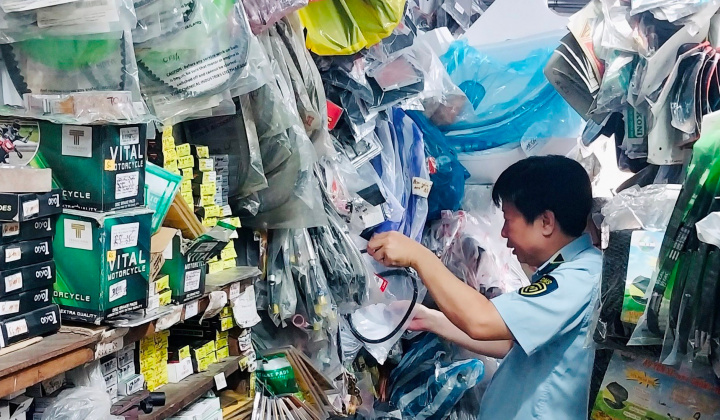 Cục QLTT thành phố Đà Nẵng: Xử phạt và buộc tiêu hủy đối với hàng hóa giả mạo nhãn hiệu HONDA, YAMAHA