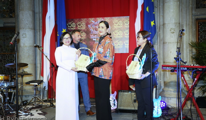 Quảng bá, giới thiệu sản phẩm bia thương hiệu HABECO tại thị trường Áo