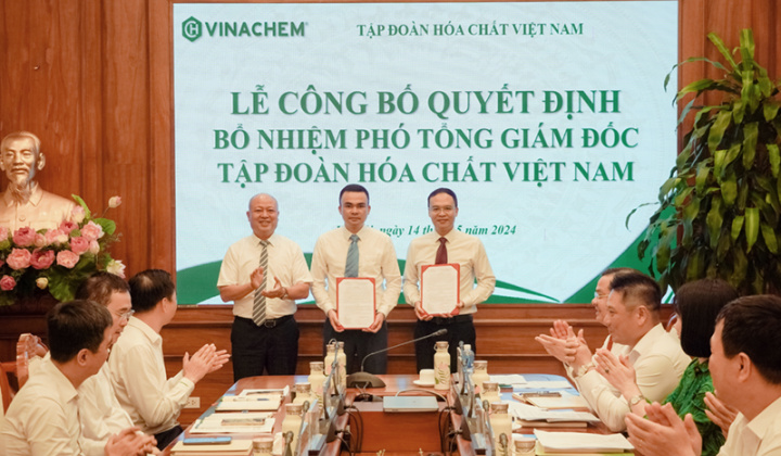 Công bố Quyết định bổ nhiệm Phó Tổng giám đốc Tập đoàn Hóa chất Việt Nam