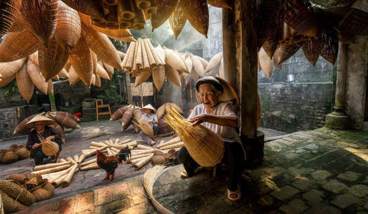 Dán tem truy xuất nguồn gốc mang lại lợi ích nào đối với sản phẩm thủ công mỹ nghệ?