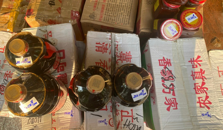 Quảng Ninh: Tạm giữ gần 500 sản phẩm thực phẩm nhập lậu bán qua facebook