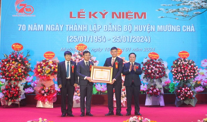 Huyện Mường Chà: Quyết tâm xây dựng nông thôn mới