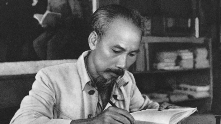 Rèn luyện đạo đức cách mạng như ‘ngọc càng mài càng sáng, vàng càng luyện càng trong’