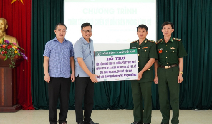 Tổng Công ty Giấy Việt Nam thăm và tặng quà đồn biên phòng Lũng Cú - Hà Giang