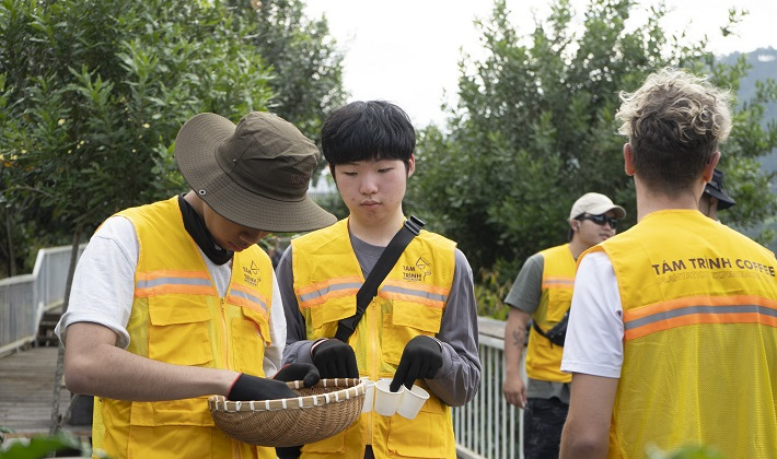 Khám phá tour trải nghiệm thực tế cho học sinh, sinh viên tại Tám Trình Coffee Đà Lạt