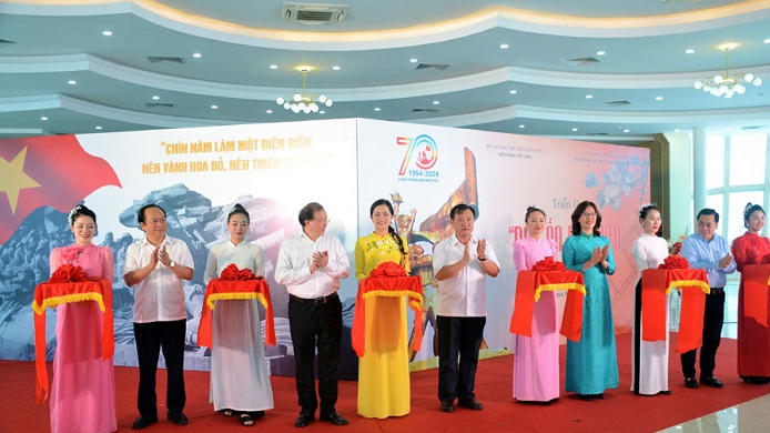 Khai mạc Triển lãm “Dấu ấn Điện Biên trong điện ảnh”