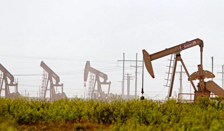 Giá xăng dầu hôm nay 3/5: Duy trì quanh mức thấp nhất 7 tuần