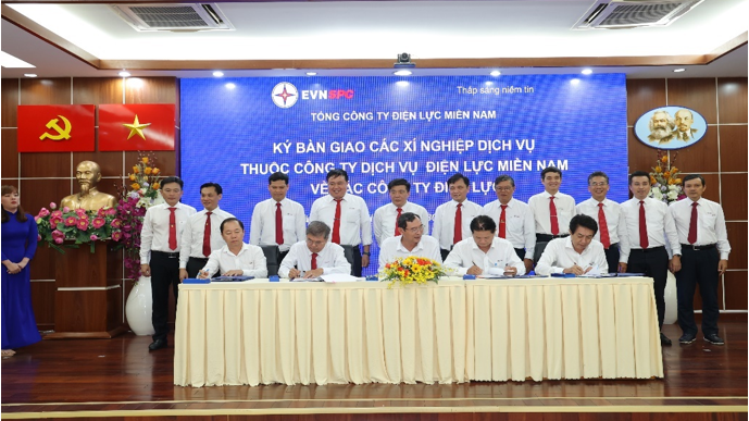 EVNSPC bàn giao các Xí nghiệp Dịch vụ về các Công ty Điện lực trực thuộc