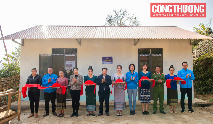Chi đoàn Tạp chí Công Thương: Ngàn yêu thương gửi em bên dưới mái trường