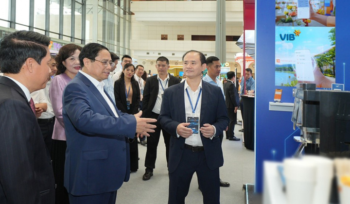 Ngân hàng VIB: Giới thiệu loạt giải pháp công nghệ số đặc biệt tại sự kiện Chuyển đổi số ngành ngân hàng 2024