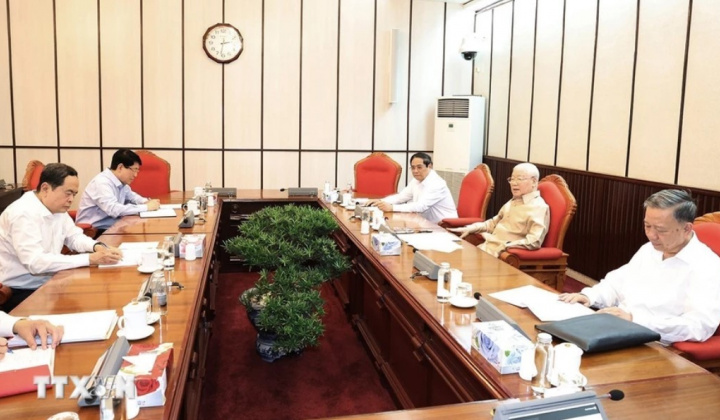 Tổng Bí thư Nguyễn Phú Trọng chủ trì cuộc họp lãnh đạo chủ chốt