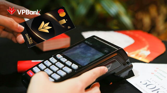 Ngân hàng nào có tổng doanh số thẻ tín dụng cao nhất?