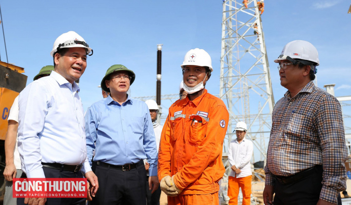 Trên những "chảo lửa" công trường đường dây 500kV mạch 3