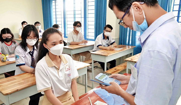 Gần 4.000 thí sinh không dự thi môn Ngữ Văn, 7 trường hợp vi phạm quy chế