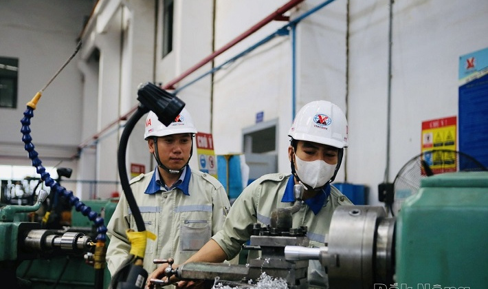 Lao động trực tiếp - Nguồn phát triển Đảng ở Công ty Nhôm Đắk Nông