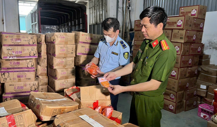 Công an Hà Nội: Tăng cường trấn áp buôn lậu và gian lận thương mại