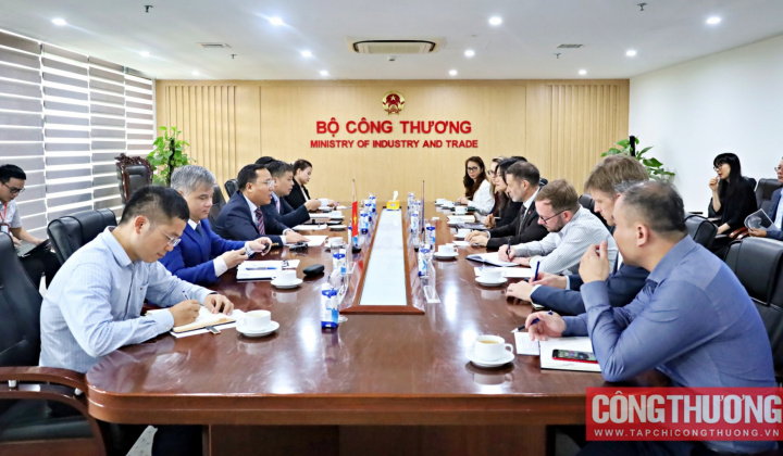 Australia muốn hỗ trợ Việt Nam vận hành thị trường điện tái tạo