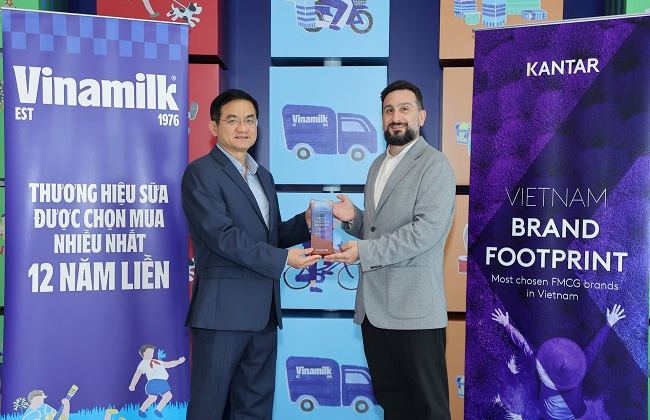 12 năm liền Vinamilk giữ vị trí “quán quân” thương hiệu sữa được chọn mua nhiều nhất Việt Nam