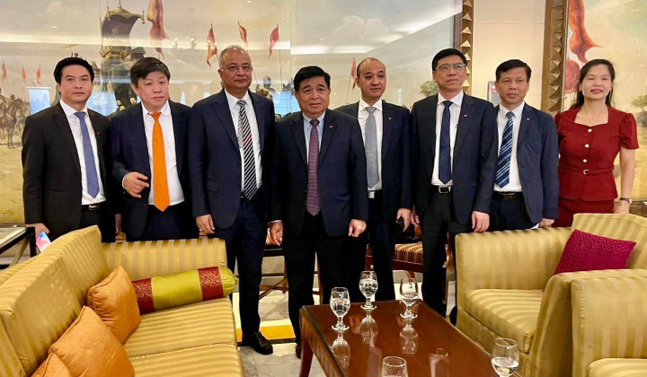 Tạo điều kiện triển khai sớm các dự án đầu tư của Tập đoàn Adani tại Việt Nam
