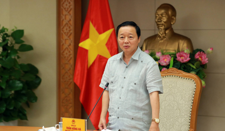 Phó Thủ tướng đề nghị nới "room" điện mặt trời mái nhà tự sản, tự tiêu