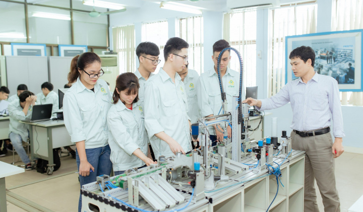 Điểm chuẩn chính thức Trường Đại học Sư phạm Kỹ thuật Hưng Yên