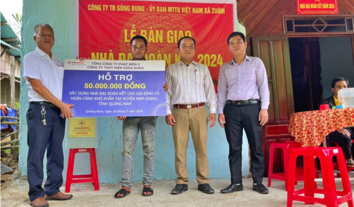 Thủy điện Sông Bung hỗ trợ nhà Đại đoàn kết cho hộ gia đình khó khăn tại Nam Giang