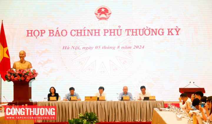 Chính phủ: Kinh tế vĩ mô tiếp tục ổn định, lạm phát được kiểm soát