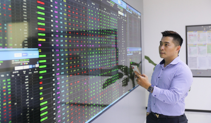 Chứng khoán FPT (FTS) thận trọng đặt mục tiêu lợi nhuận quý 3 giảm 43%