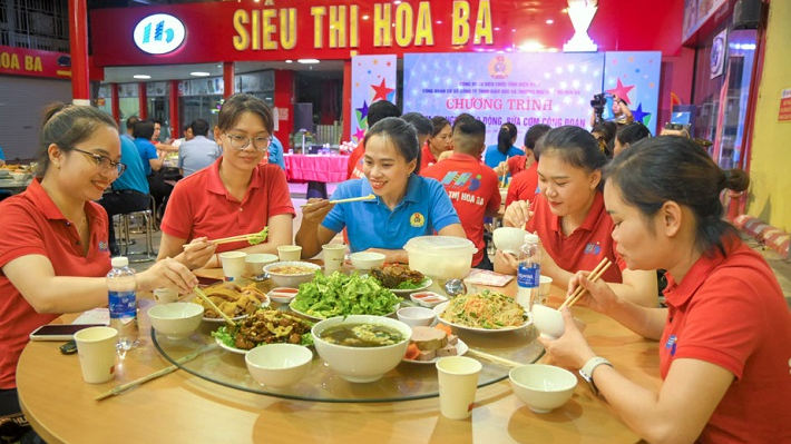 Bữa cơm công đoàn ở Điện Biên: Ấm lòng người lao động