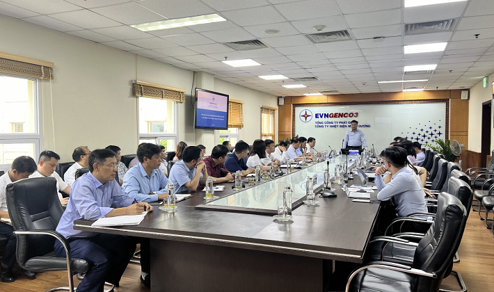 EVNGENCO3 thăm, động viên và làm việc tại Nhiệt điện Mông Dương sau bão Yagi