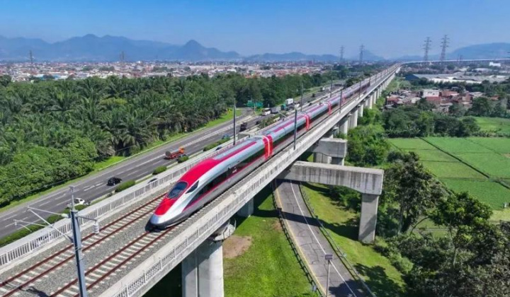 Bộ Chính trị cho ý kiến về Đề án chủ trương đầu tư đường sắt tốc độ cao