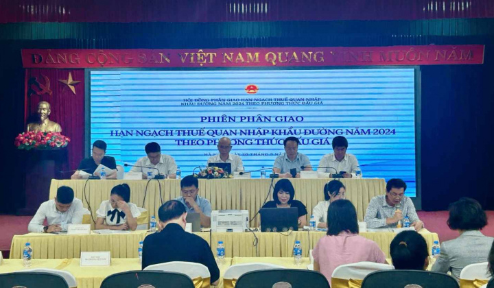 7 thương nhân được phân giao hạn ngạch nhập khẩu 121.000 tấn đường theo phương thức đấu giá