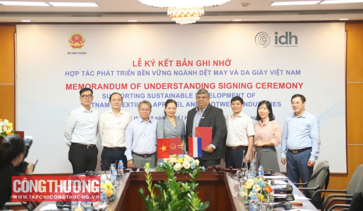 Ký kết “Bản ghi nhớ hỗ trợ phát triển bền vững ngành Dệt may và Da giày Việt Nam”