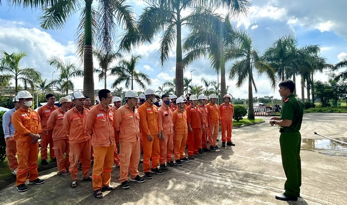 Nhiệt điện Thái Bình: Nâng cao nghiệp vụ cho lực lượng chữa cháy cơ sở