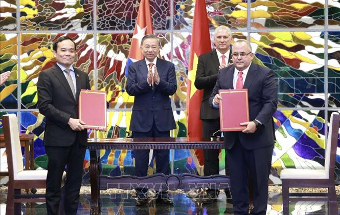 Lễ ký các văn kiện hợp tác Việt Nam - Cuba