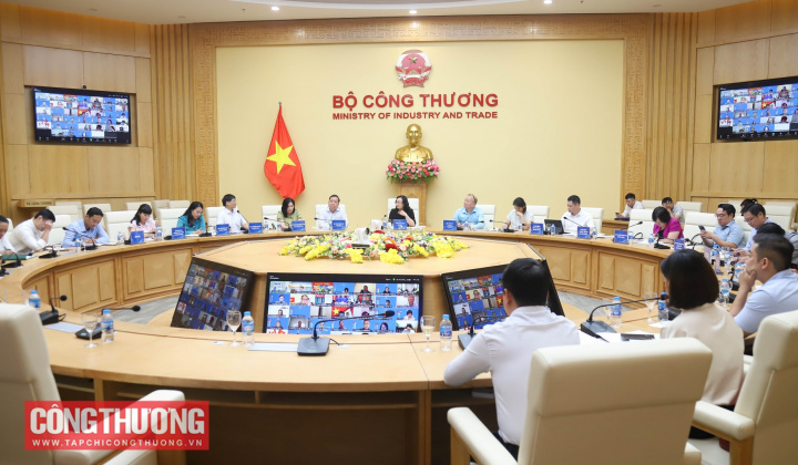 Đề xuất thành lập Trung tâm phát triển nguyên phụ liệu dệt may, da giày