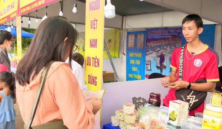 Bình Thuận - Ninh Thuận: Phối hợp đưa hàng Việt về miền núi huyện Ninh Sơn