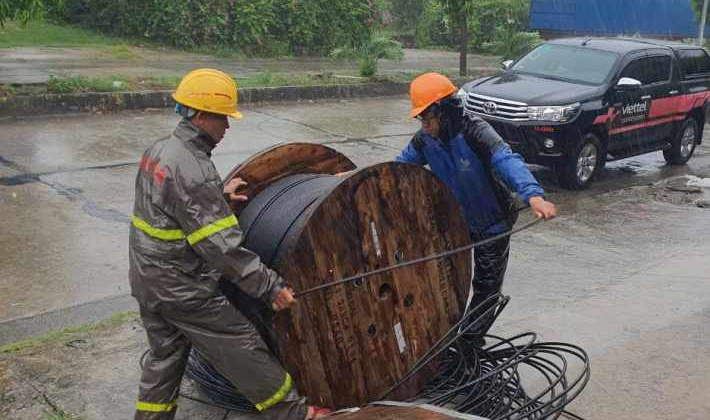 Viettel “liên thông” sóng di động, giúp chính quyền, người dân đảm bảo liên lạc